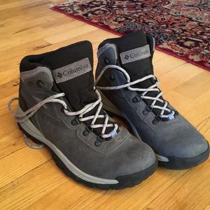Columbia hiking boots women's